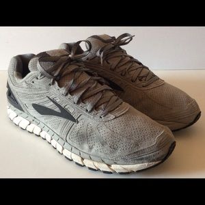 Brooks beast 13 mens brown Clearance